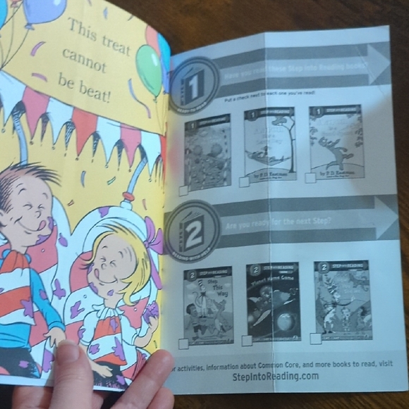 3/$10 📚 Step into Reading: Cooking with the Cat - Picture 6 of 7